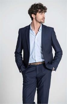 Traje en azul marino para hombre