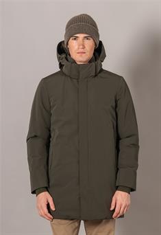 Parka larga verde con capucha