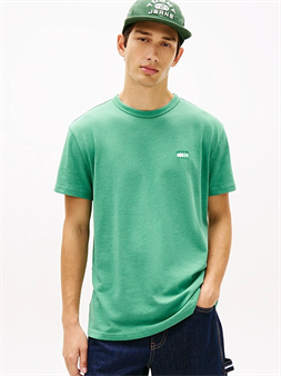 Tommy Jeans camiseta regular fit DM0DM22536